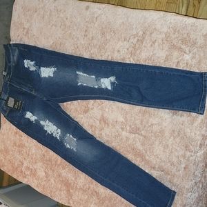 High waist ripped jeans 👖